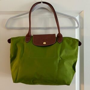 Longchamp Le Pliage in Kiwi